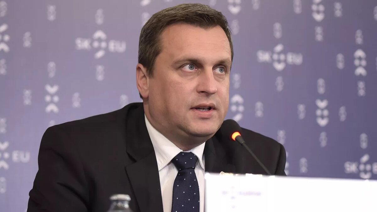 Польша не дала делегации Словакии разрешение на пролет в Москву