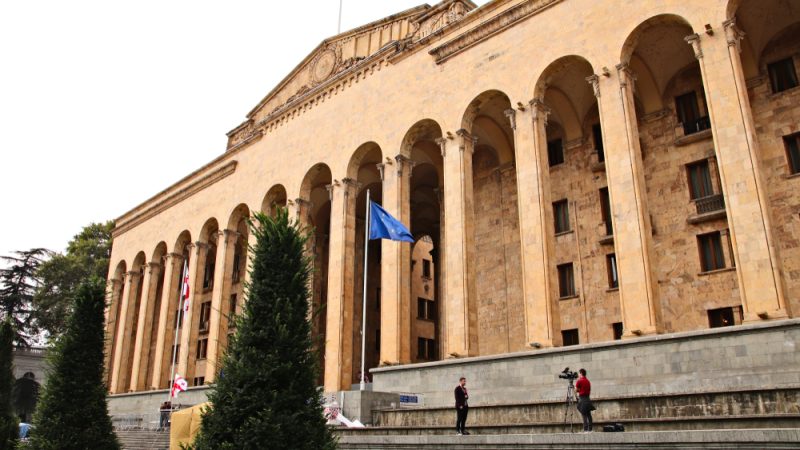 В грузинском парламенте объявили реорганизацию
