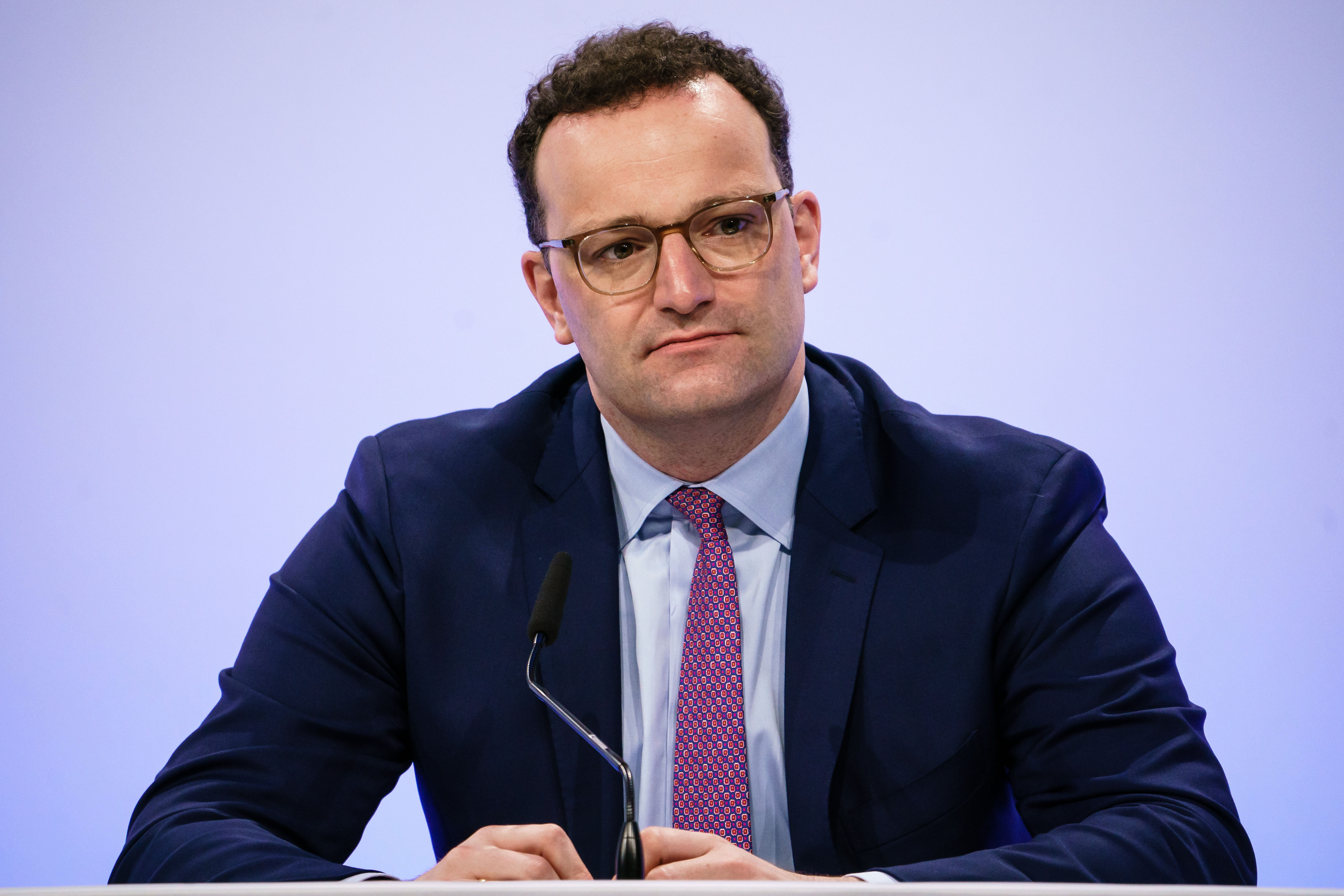 გერმანიის ჯანდაცვის მინისტრი: "რუსულ ვაქცინას ტესტირების მე–3 ეტაპი საერთოდ არ გაუვლია, იგი შესაძლოა, საშიში იყოს"